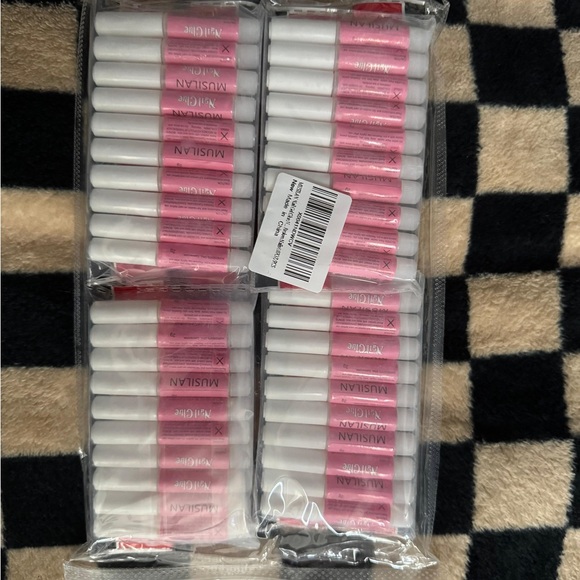 Pink Press-On Nails Set - Picture 4 of 4